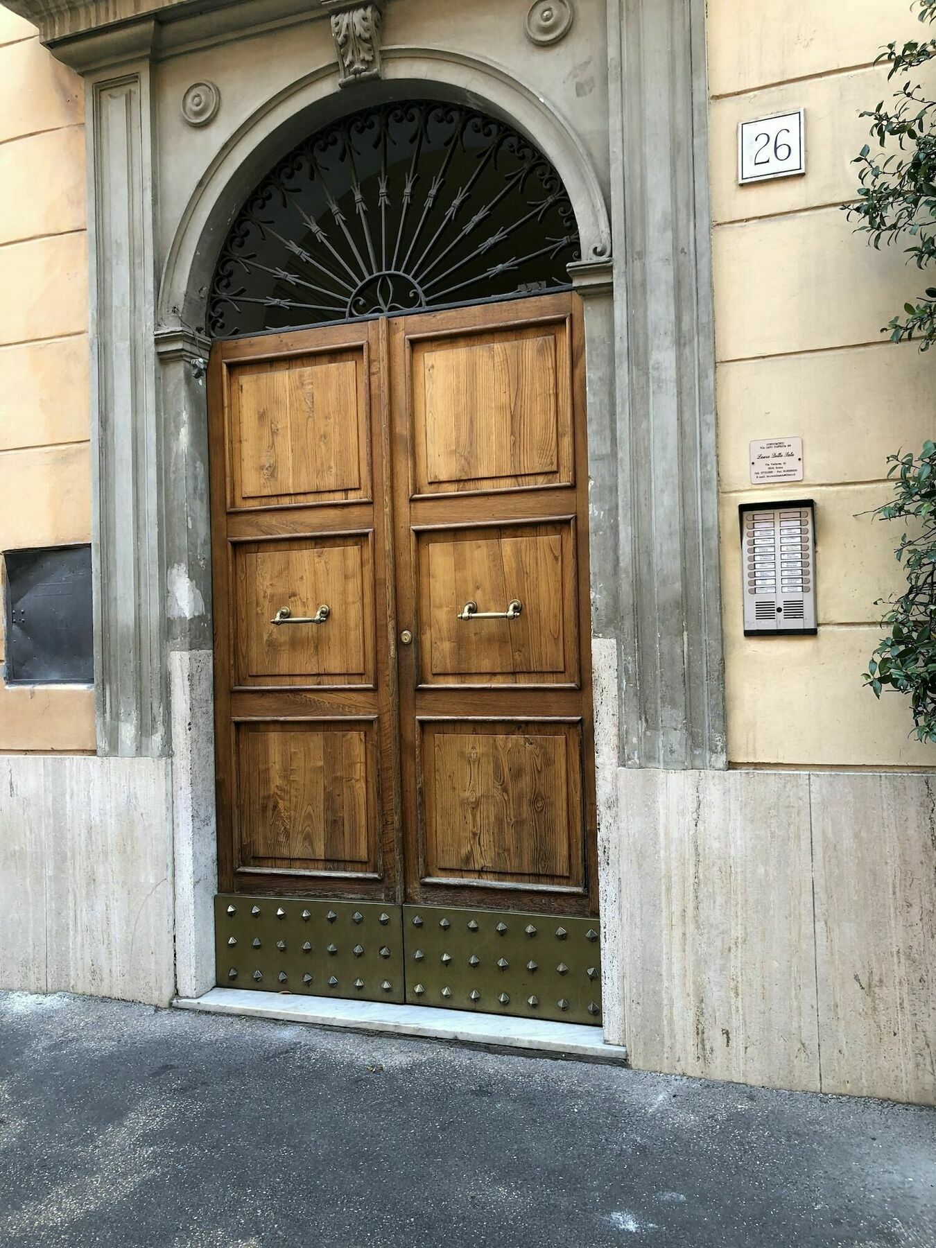 Residenza Giulia Al Colosseo โรม ภายนอก รูปภาพ