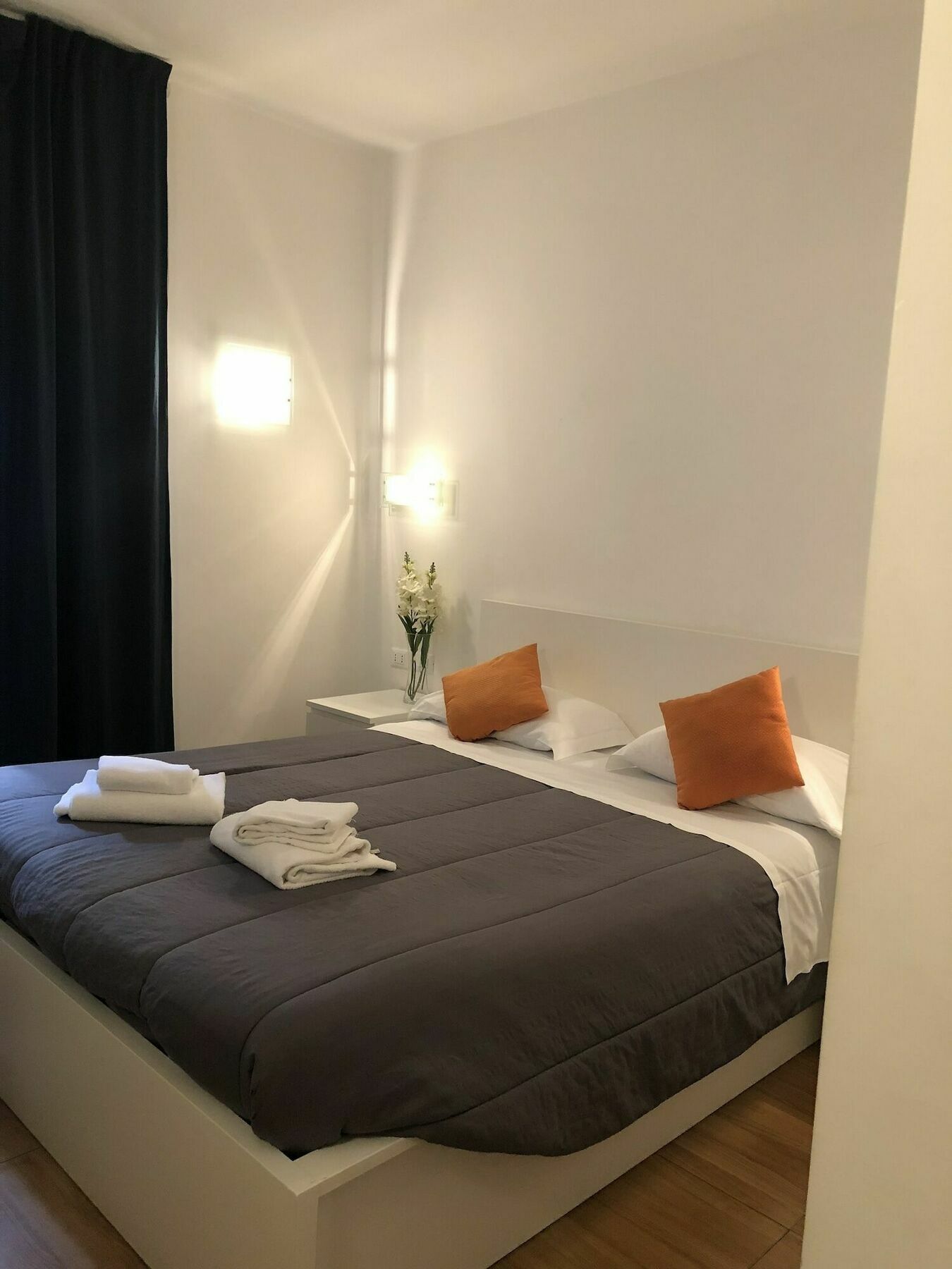 Residenza Giulia Al Colosseo โรม ภายนอก รูปภาพ